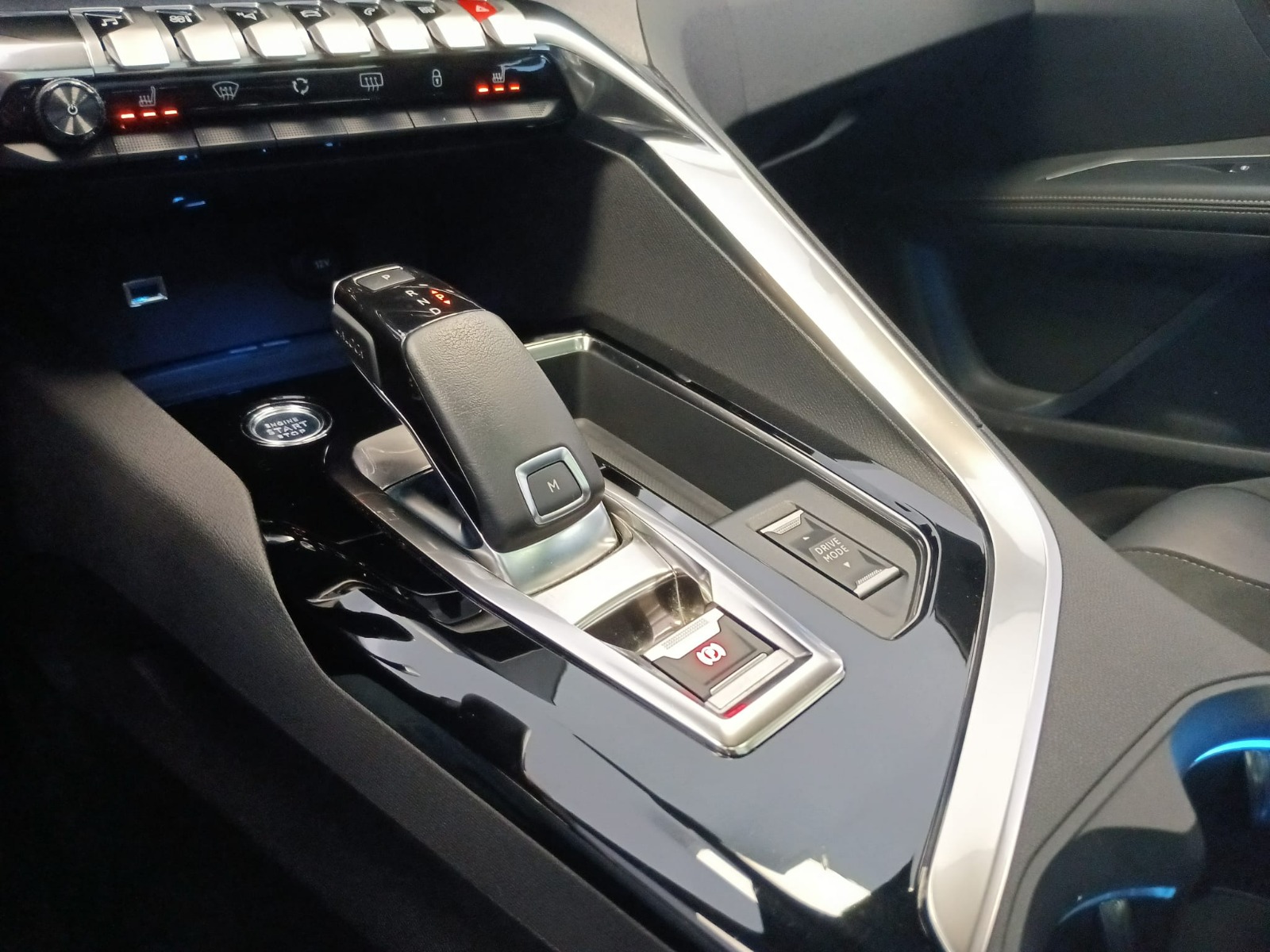 PEUGEOT 5008 28